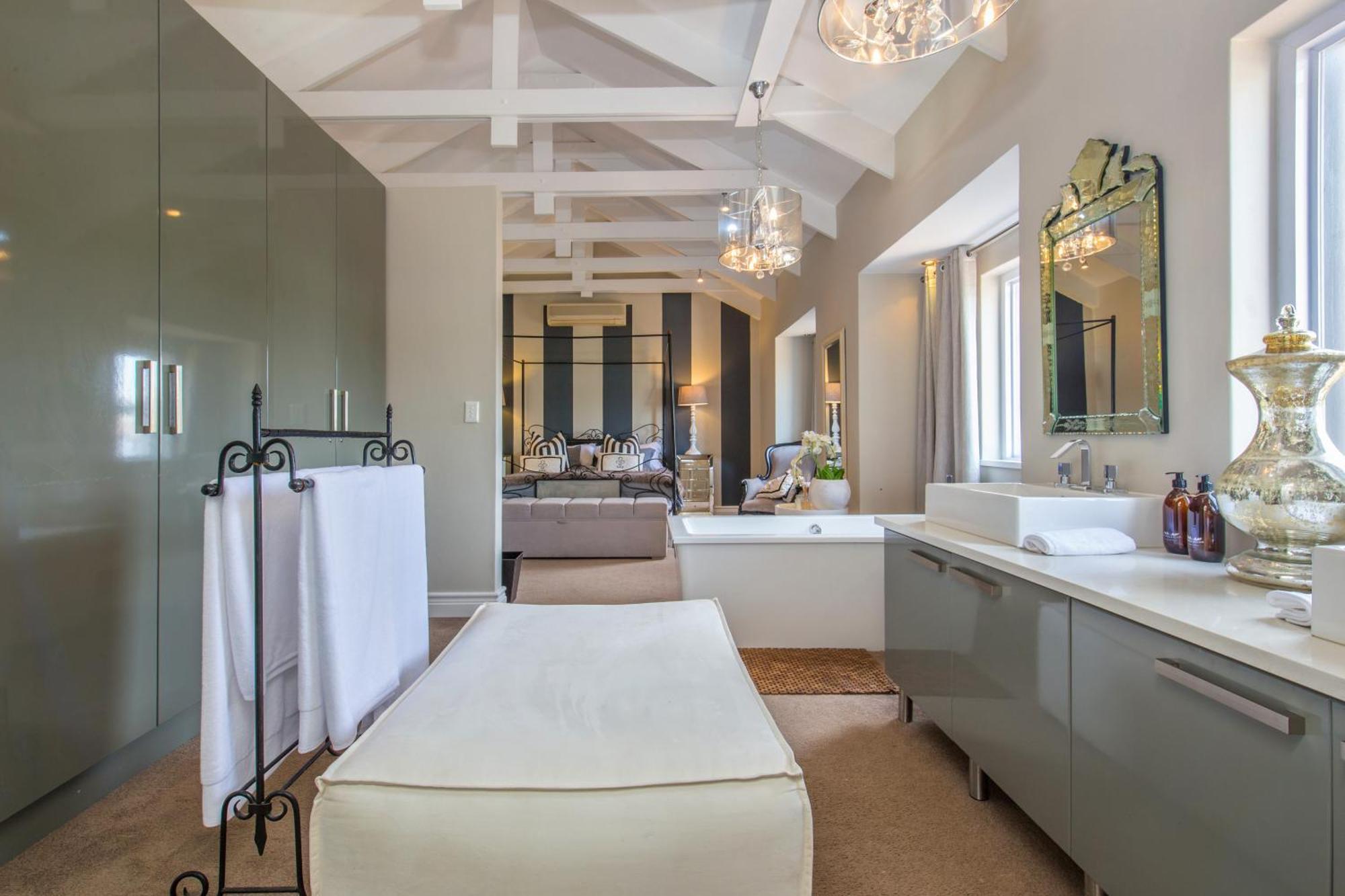 Thesen Harbour Town Apartments @ Beautiful Knysna Villas Pokoj fotografie